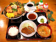あづみの三色丼